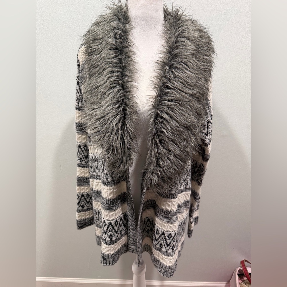 Red Camel faux fur trim open front cardigan L Fall Winter Casual